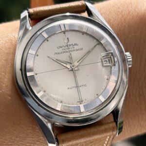 Universal Genève Polerouter DATE Automatic vintage watch - Microrrotor caliber 69 - Silver dial